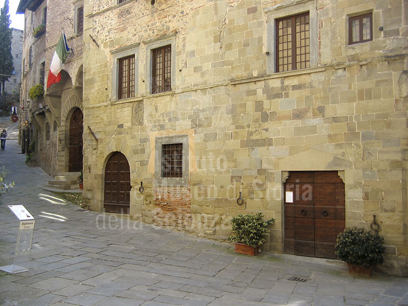 Exterior of the Museo Statale di Palazzo Taglieschi, Anghiari.