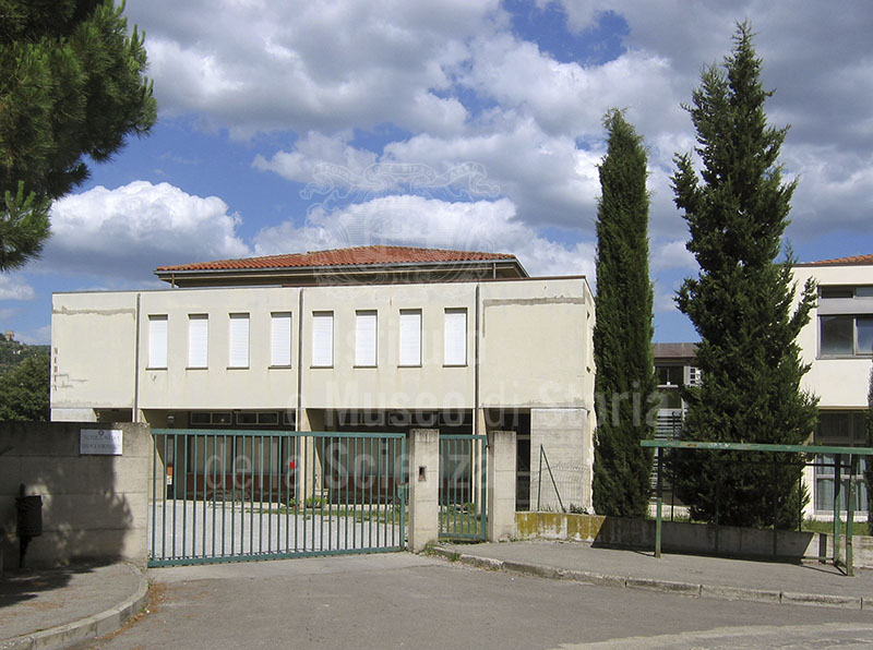 Entrance to the Scuola Media Statale "Berrettini - Pancrazi", Cortona.