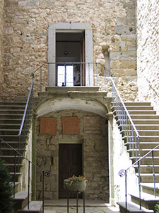 Cortile del Museo Comunale della Ceramica Popolare, Monte San Savino.