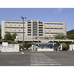 Esterno dell'Ospedale di Carrara.