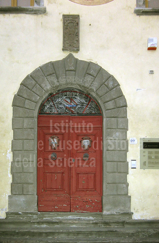Entrance portal to the Museo di Fucecchio.