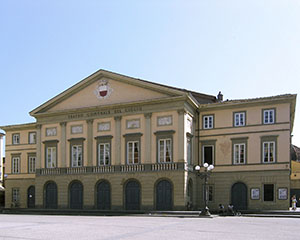 Esterno del Teatro del Giglio, Lucca.