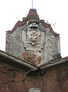 Medici coat  of arms bearing the date 1588, on the faade of the Arsenali Medicei, Pisa.