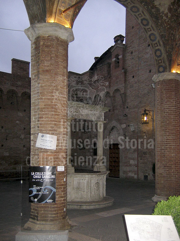 Courtyard of the Accademia musicale Chigiana, Siena.