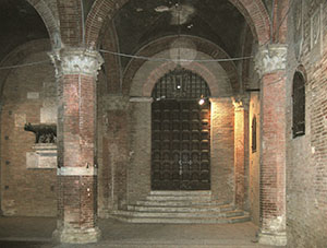 Courtyard of the Palazzo dei Rinnovati, Siena.