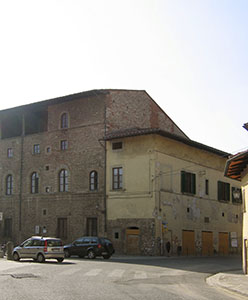 Esterno dell'Ospedale della Misericordia e Dolce, Prato.