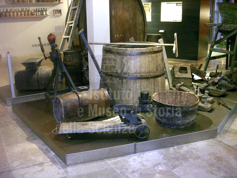Strumenti per la produzione del vino, Museo della Vite e del Vino del Centro per la Cultura del Vino "I Lecci", Montespertoli.