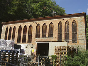 Antico edificio di una cartiera, Pracando, Villa Basilica.