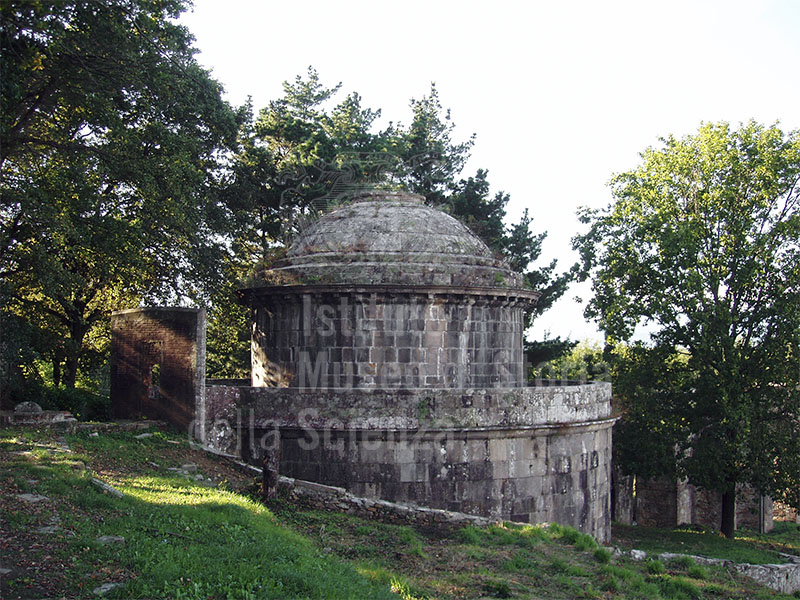 Tempietto-cisterna dell'Acquedotto Nottolini, Guamo, Capannori.