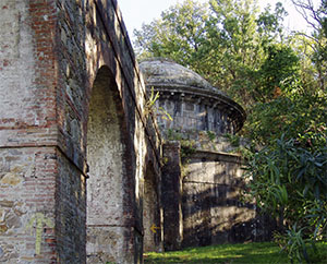Tempietto-cisterna dell'Acquedotto Nottolini, Guamo, Capannori.