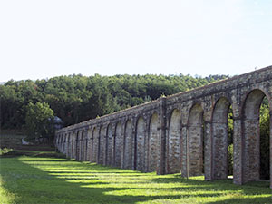 I primi archi dell'Acquedotto Nottolini, Guamo, Capannori.