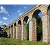 Gli archi dell'Acquedotto Nottolini presso il tempietto-cisterna di San Concordio, Lucca.