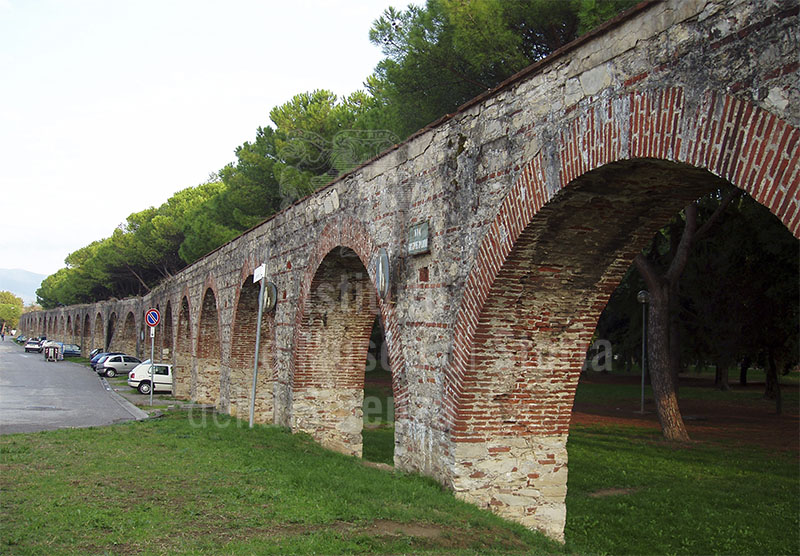 Medici Aqueduct at Pisa.