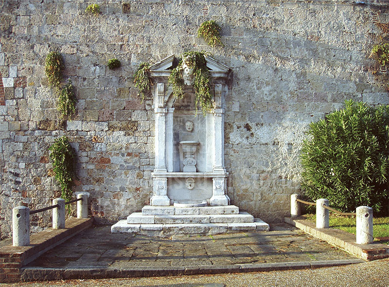 Fountain of the Medici Aqueduct at Pisa.