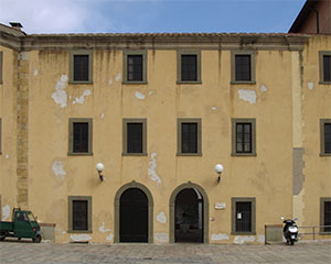 Former seat of the Foresiana Library in Via Garibaldi, Portoferraio.