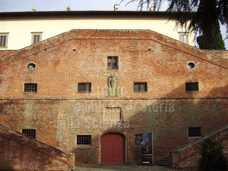 Scala del Buontalenti della Villa Medicea, Cerreto Guidi.