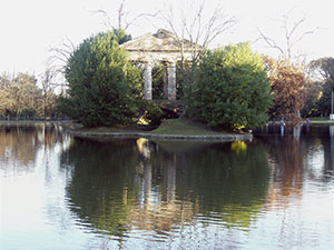 Laghetto superiore, giardino di Villa Puccini, Pistoia.