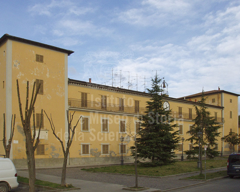 L'edificio delle saline di Stato presso Saline di Volterra.