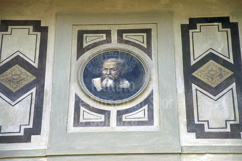 House of Galileo on Costa San Giorgio:  detail of the facade with the portrait of Galileo Galilei, Florence.