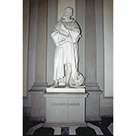 Statua di Galileo Galilei collocata presso il Rettorato dell'Universit degli Studi di Firenze.