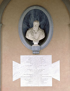 Bust of Galileo Galilei and a commemorative plaque at Villa "Ombrellino", Florence.