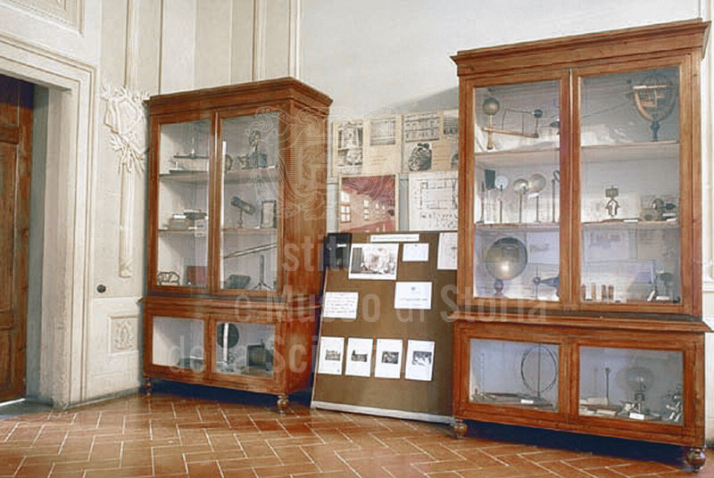 Astronomical and electromagnetic instruments, Istituto Statale della SS. Annunziata, Florence.