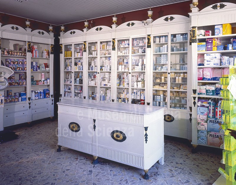 Furnishings of the Pharmacy Betti, Sinalunga.