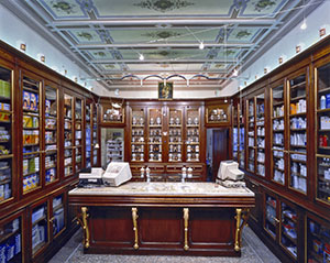 Late nineteenth-century furnishings of the Pharmacy Fredducci, Capannoli.