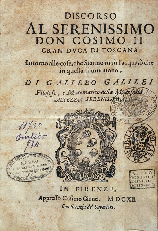 Galileo Galilei, Discorso intorno alle cose che stanno in su l'acqua o che in quella si muovono, in Firenze, appresso Cosimo Giunti, 1612 - Frontespizio.