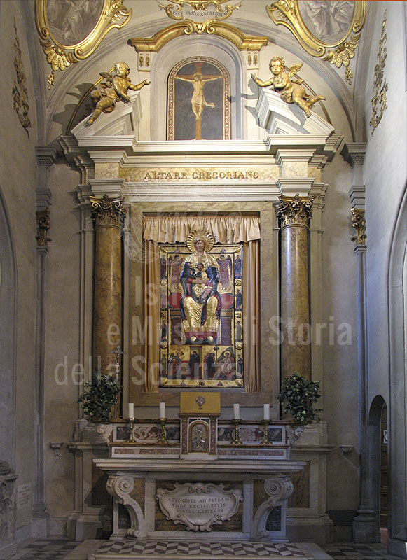 Altare con Madonna in trono e Bambino, Chiesa di Santa Maria Maggiore, Firenze.
