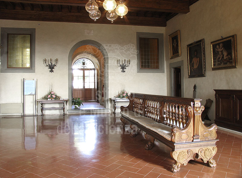 Sala di ingresso. Villa Medicea di Cerreto Guidi e Museo Storico della Caccia e del Territorio.