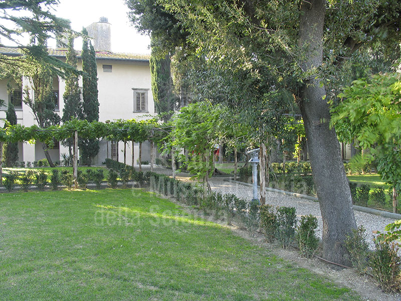 View of the Italian garden. Villa Medicea di Cerreto Guidi - Museo Storico della Caccia e del Territorio.