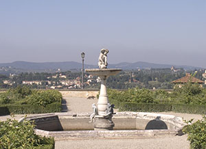 Fountain in the Cavaliere garden, Boboli, Florence.