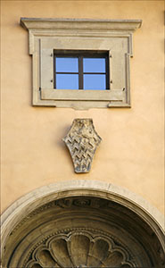 House of Robert Dudley in Florence: detail of the coat of arms.