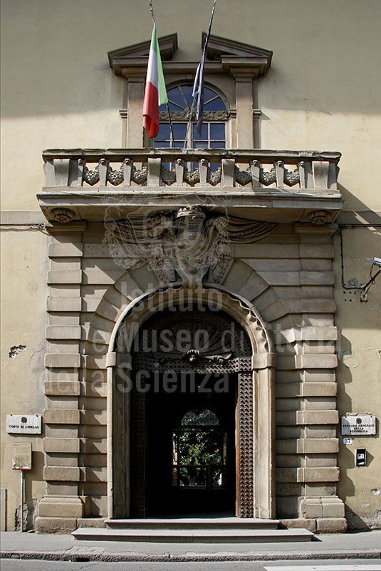 Casino Mediceo di San Marco, today the seat of the Corte d'Assise e d'Appello in Florence: the front door.