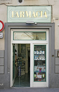 Farmacia dei Serragli a Firenze: ingresso.