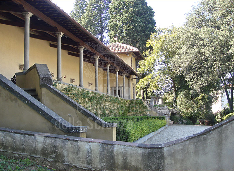 Giardino di Palazzo Mozzi Bardini a Firenze: villa Manadori (Villa di Belvedere).