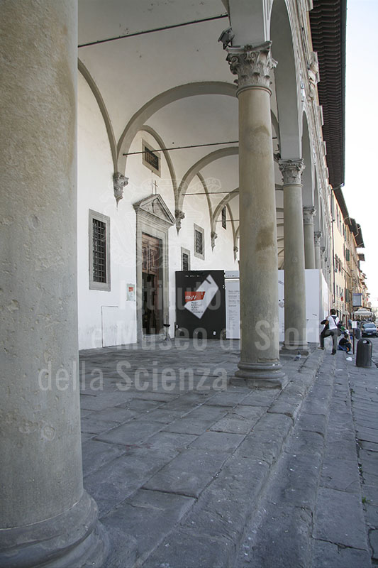 Scorcio con il loggiato dell'edificio detto "delle Leopoldine", sede del Museo Nazionale Alinari della Fotografia, Firenze