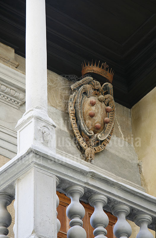Medici coat  of arms in stone placed in the overhead loggia. Florence, Palazzo dell'Arte della Seta