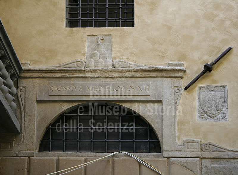 Detail with dedication to Cosimo II de Medici and Coat of Arms of the Arte della Seta, Palazzo dell'Arte della Seta, Florence.