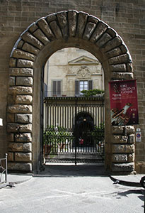Palazzo Medici-Riccard, Florence: entrance to the building from the second courtyard.