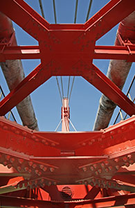 Dettaglio della struttura metallica del Ponte all'Indiano, Firenze.