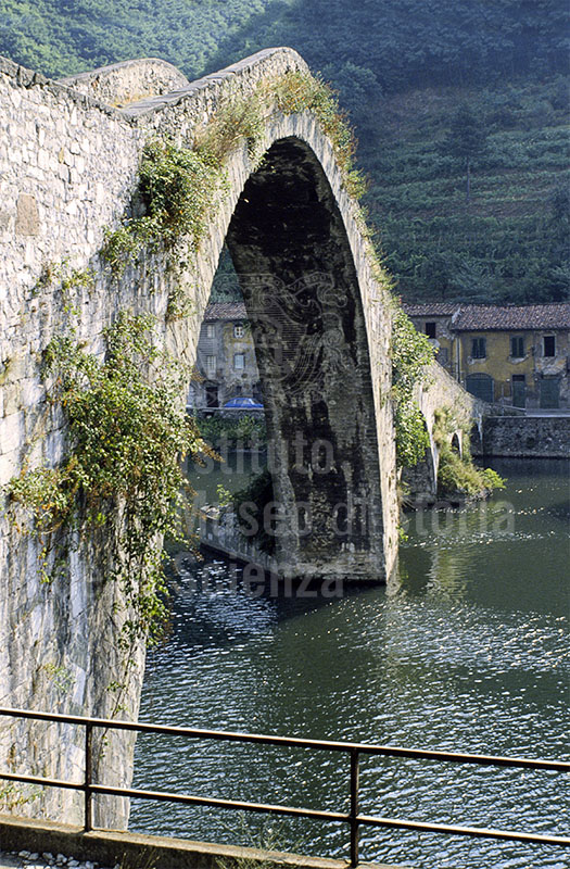 The Maddalena Bridge (known as the "Devil's bridge"), Borgo a Mozzano.