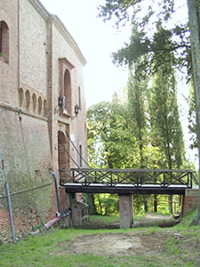 Ingresso fortificato dell'Archicenobio di Monte Oliveto Maggiore.