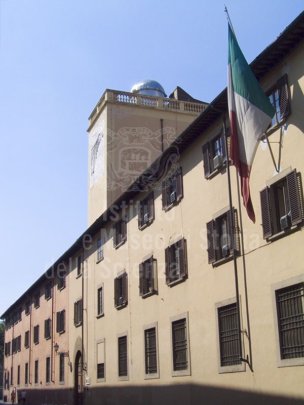 Facciata dell'Istituto Geografico Militare, Firenze.