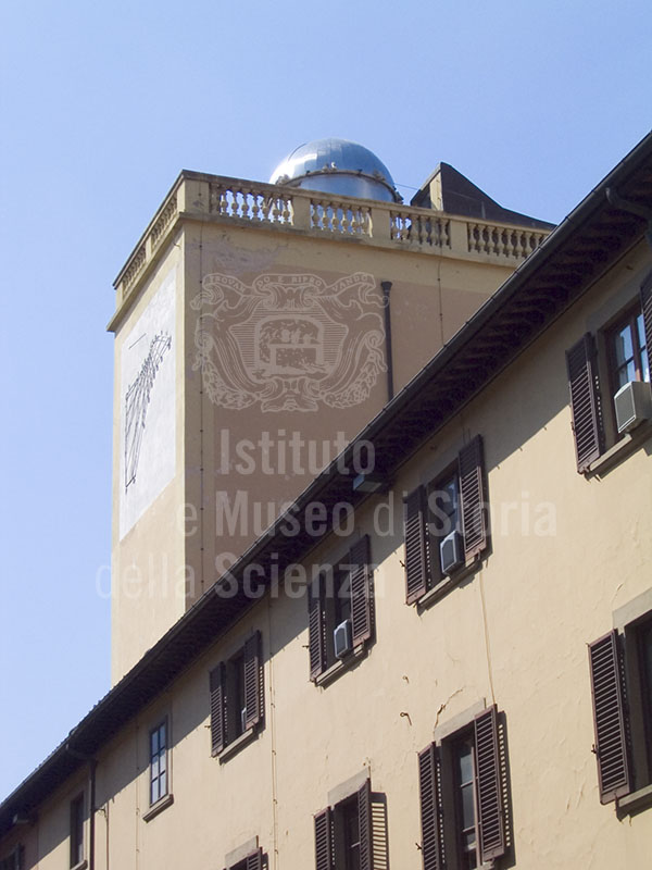 Sundial and dome of the Istituto Geografico Militare, Florence.