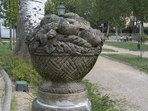 Elemento decorativo nel Giardino dell'Orticoltura, Firenze.