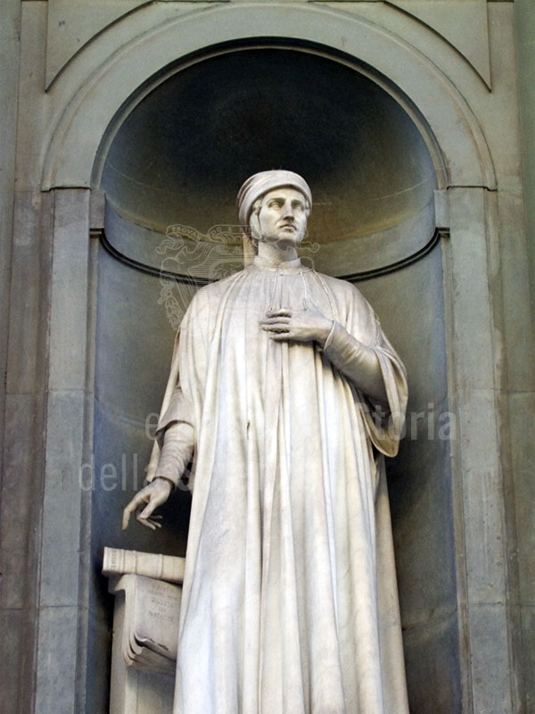 Statua di Accorso, Loggiato degli Uffizi, Firenze.