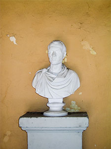 Bust in the courtyard of the house of Giovanni Battista Amici, Florence.