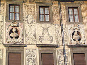 Portrait busts on the faade of the Scuola Normale Superiore, Pisa.